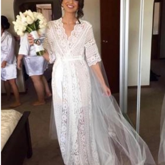 Le Rose Maxi Lace Bridal Robe - Picture 2 of 6
